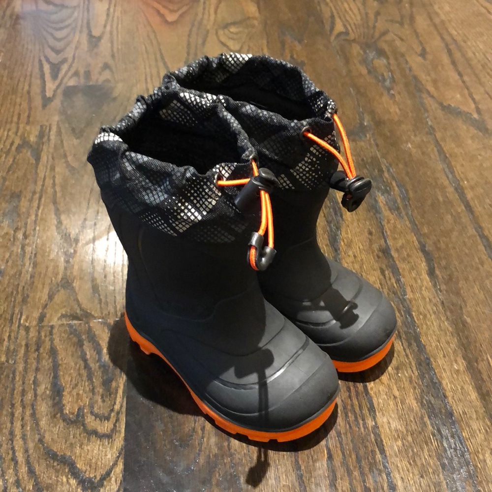 Kamik toddler rain boot. Size 8